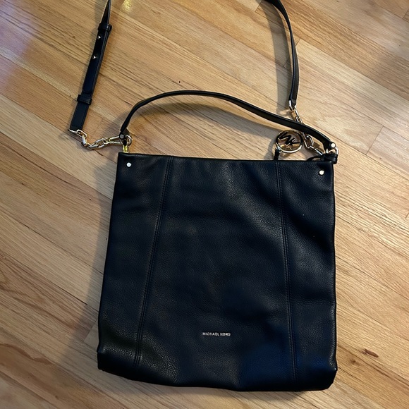 Michael Kors black soft leather 2 straps gold chain buckle with snap closure UEC - Picture 2 of 8